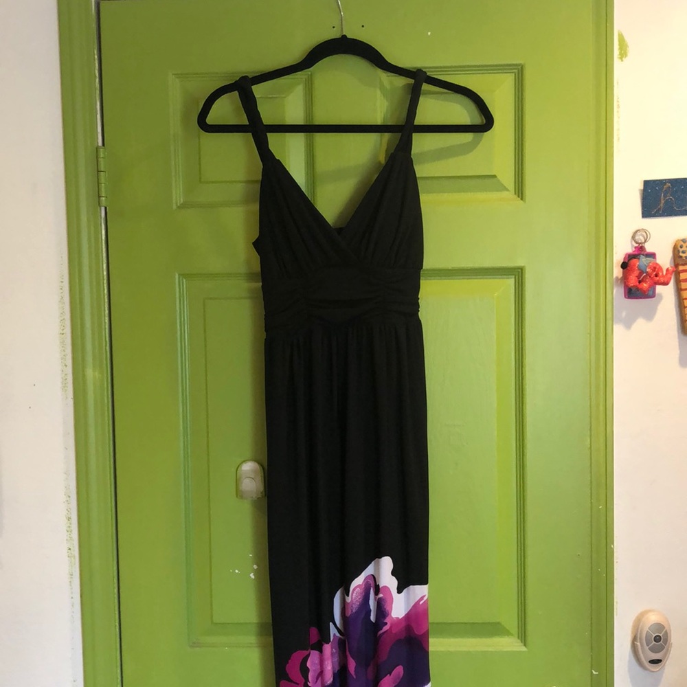 Maxi dress with flower!!